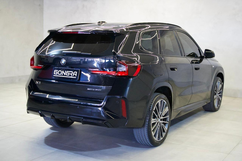 Foto do veículo BMW X1  S20I M SPORT 2025 14.548 KM 299.900,00