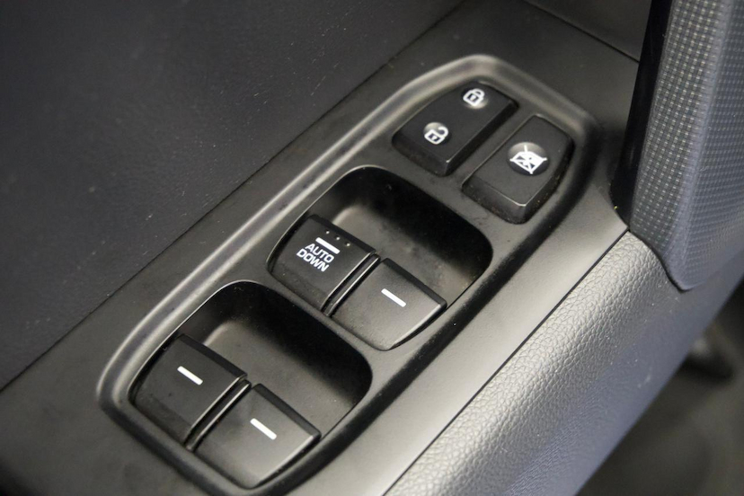 Foto do veículo HYUNDAI CRETA  16A ACTION 2021 54.100 KM 91.900,00