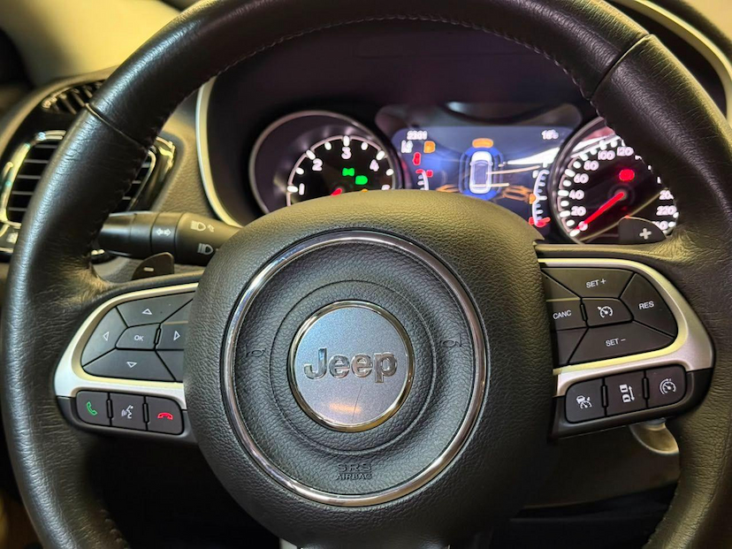 Foto do veículo JEEP COMPASS  LIMITED 2.0 4X4 DIESEL 16V AUT. 2019 30.967 KM 124.900,00