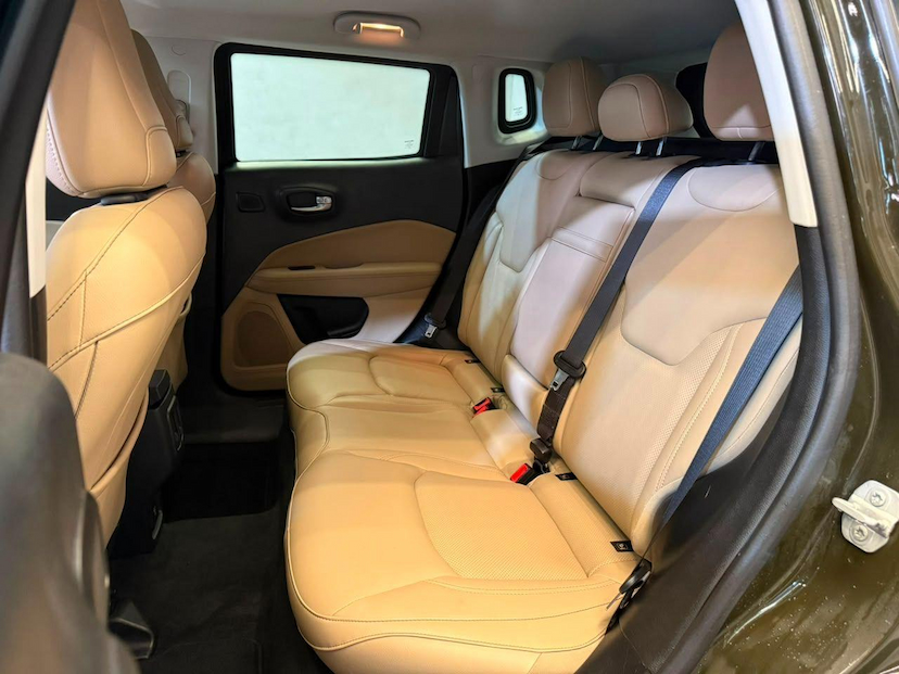 Foto do veículo JEEP COMPASS  LIMITED 2.0 4X4 DIESEL 16V AUT. 2019 30.967 KM 124.900,00