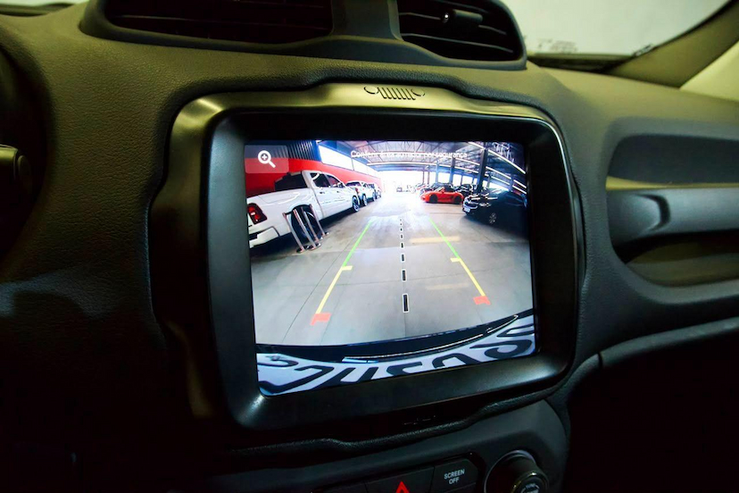 Foto do veículo JEEP RENEGADE  LONGITUDE T270 1.3 TB 4X2 FLEX AUT 2024 10.700 KM 114.900,00