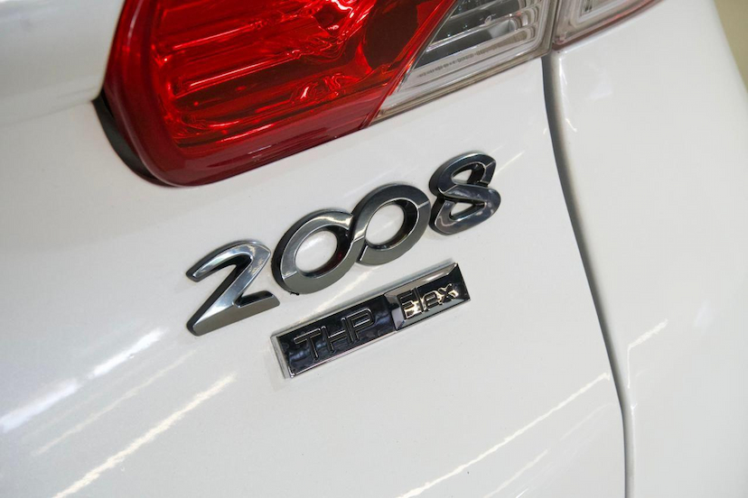 Foto do veículo PEUGEOT 2008  GRIFFE THPM 2018 59.000 KM 67.900,00