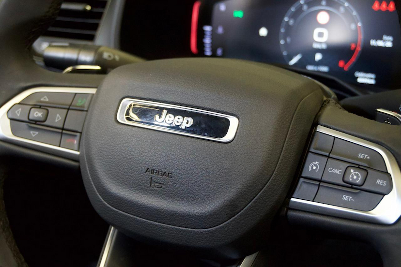 Foto do veículo JEEP RENEGADE  SAHARA 2025 4.998 KM 134.900,00