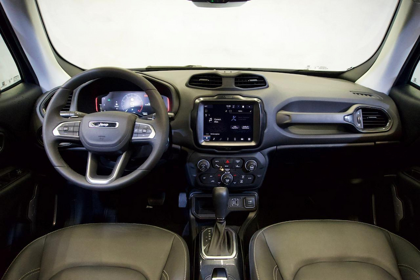 Foto do veículo JEEP RENEGADE  SAHARA 2025 4.998 KM 134.900,00
