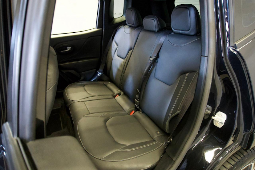 Foto do veículo JEEP RENEGADE  LONGITUDE T270 1.3 TB 4X2 FLEX AUT 2024 11.646 KM 108.900,00
