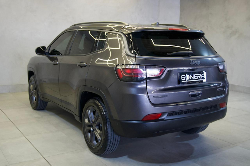 Foto do veículo JEEP COMPASS  LON NIG. EAGLE 1.3 4X2 FLEX AUT. 2025 11.979 KM 159.900,00