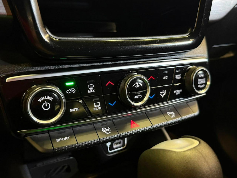 Foto do veículo FIAT TORO  FREED T270 AT6 2025 20.666 KM 132.900,00