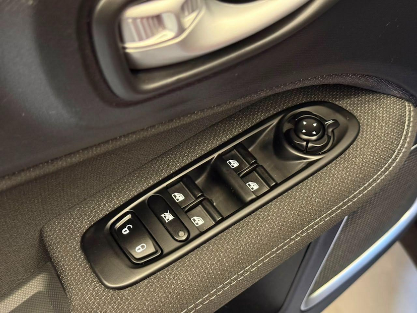 Foto do veículo FIAT TORO  FREED T270 AT6 2025 20.666 KM 132.900,00