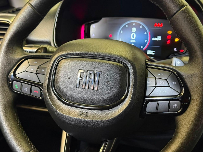 Foto do veículo FIAT TORO  FREED T270 AT6 2025 20.666 KM 132.900,00