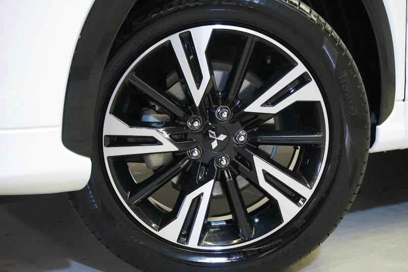 Foto do veículo MITSUBISHI ECLIPSE CROSS  HPE-S 1.5 AWC 165CV AUT. 2025 20.150 KM 165.900,00