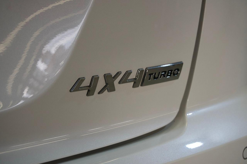 Foto do veículo MITSUBISHI ECLIPSE CROSS  HPE-S 1.5 AWC 165CV AUT. 2025 20.150 KM 165.900,00