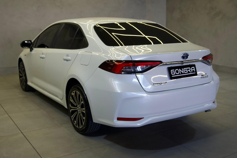 Foto do veículo TOYOTA COROLLA  ALTIS HV 2021 46.047 KM 128.900,00