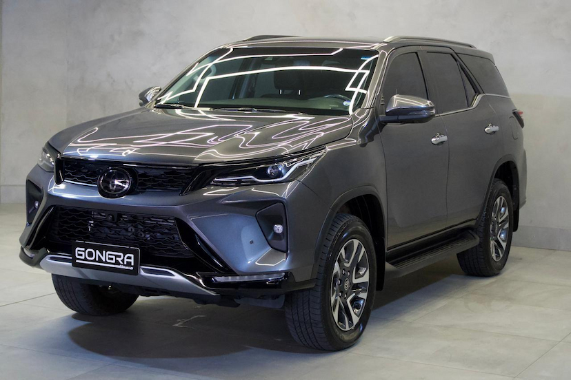 Foto do veículo TOYOTA HILUX  SW4 SRX PLAT. 4X4 2.8 TB DIE. AUT. 2024 31.665 KM 345.900,00
