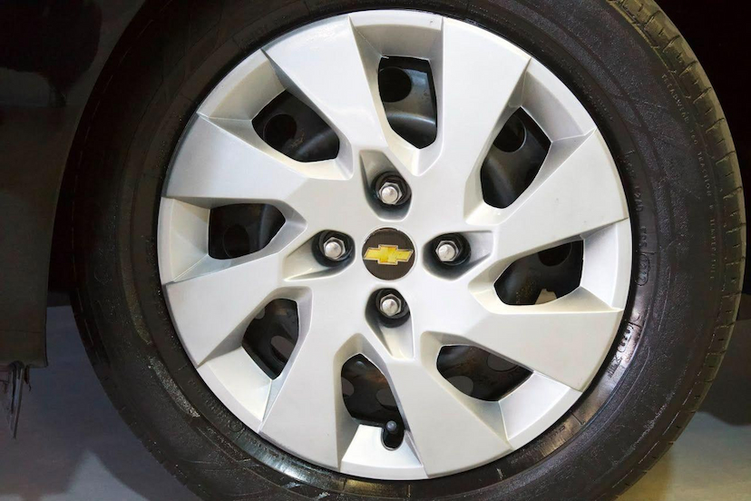 Foto do veículo CHEVROLET ONIX  1.4MT LT 2017 69.689 KM 59.900,00