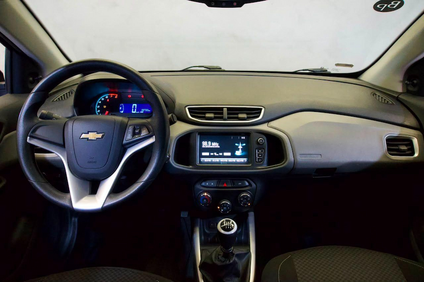 Foto do veículo CHEVROLET ONIX  1.4MT LT 2017 69.689 KM 59.900,00