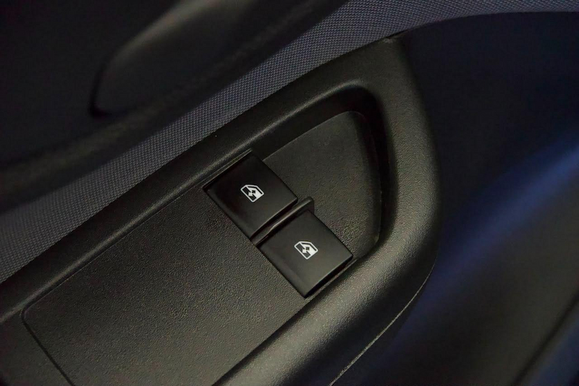 Foto do veículo CHEVROLET ONIX  1.4MT LT 2017 69.689 KM 59.900,00