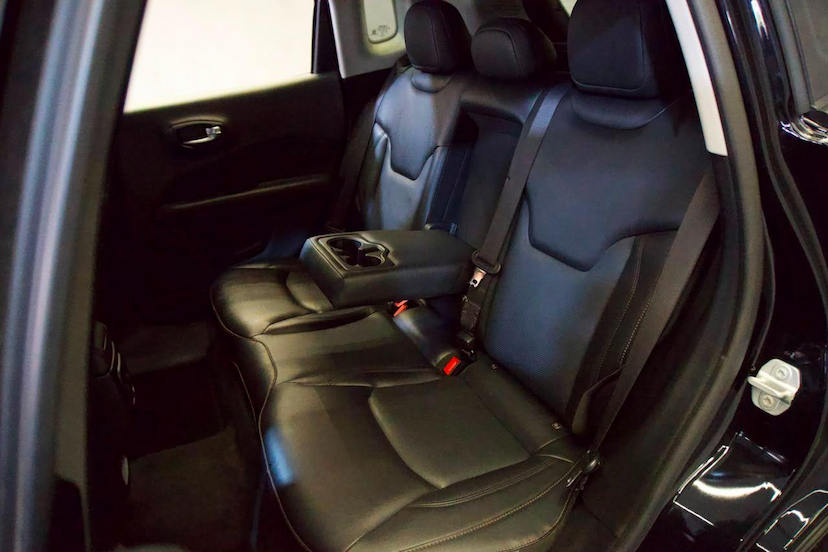 Foto do veículo JEEP COMPASS  LIMITED 2.0 4X2 FLEX 16V AUT 2021 60.400 KM 112.900,00