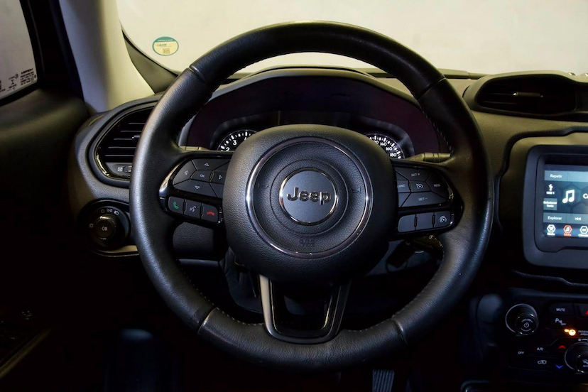 Foto do veículo JEEP RENEGADE  NIGHT EAGLE 1.8 4X2 FLEX AUT 2020 90.000 KM 76.900,00