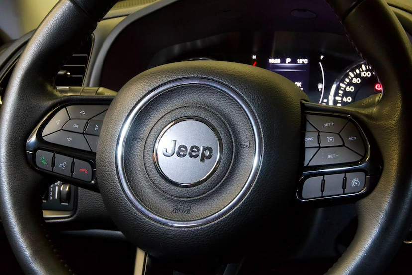 Foto do veículo JEEP RENEGADE  NIGHT EAGLE 1.8 4X2 FLEX AUT 2020 90.000 KM 76.900,00
