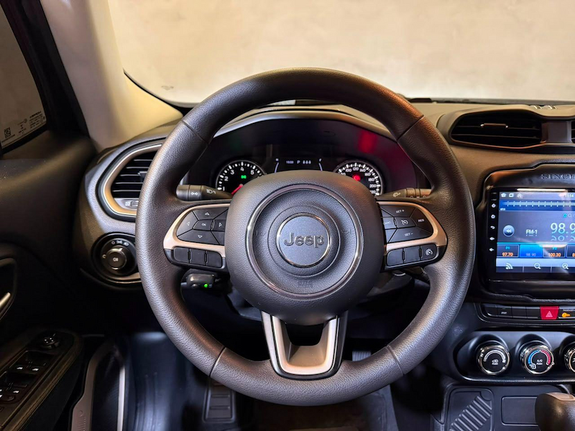 Foto do veículo JEEP RENEGADE  1.8 AT 2018 109.764 KM 69.900,00