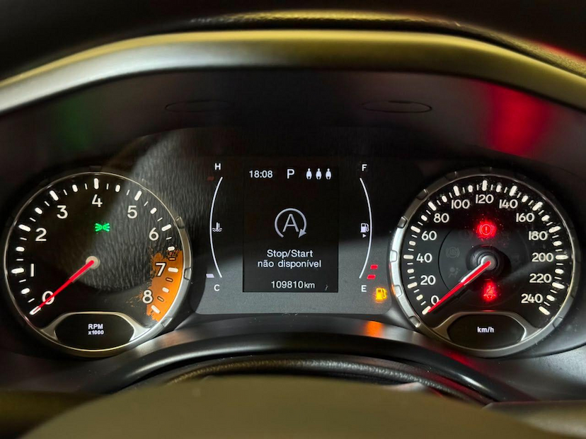 Foto do veículo JEEP RENEGADE  1.8 AT 2018 109.764 KM 69.900,00