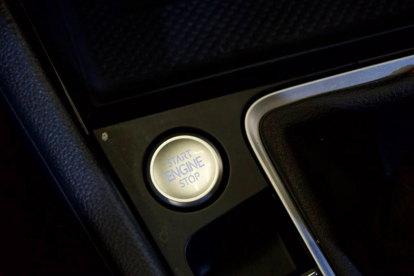 Foto do veículo VOLKSWAGEN JETTA  GLI 2023 26.460 KM 194.900,00