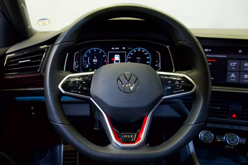 Foto do veículo VOLKSWAGEN JETTA  GLI 2023 26.460 KM 194.900,00