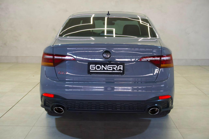Foto do veículo VOLKSWAGEN JETTA  GLI 2023 26.460 KM 194.900,00