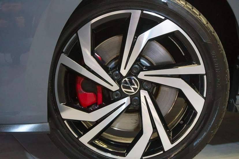 Foto do veículo VOLKSWAGEN JETTA  GLI 2023 26.460 KM 194.900,00