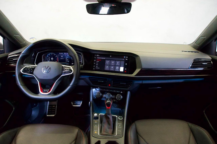 Foto do veículo VOLKSWAGEN JETTA  GLI 2023 26.460 KM 194.900,00