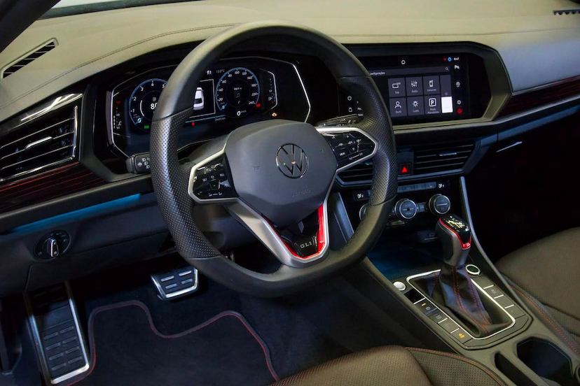 Foto do veículo VOLKSWAGEN JETTA  GLI 2023 26.460 KM 194.900,00