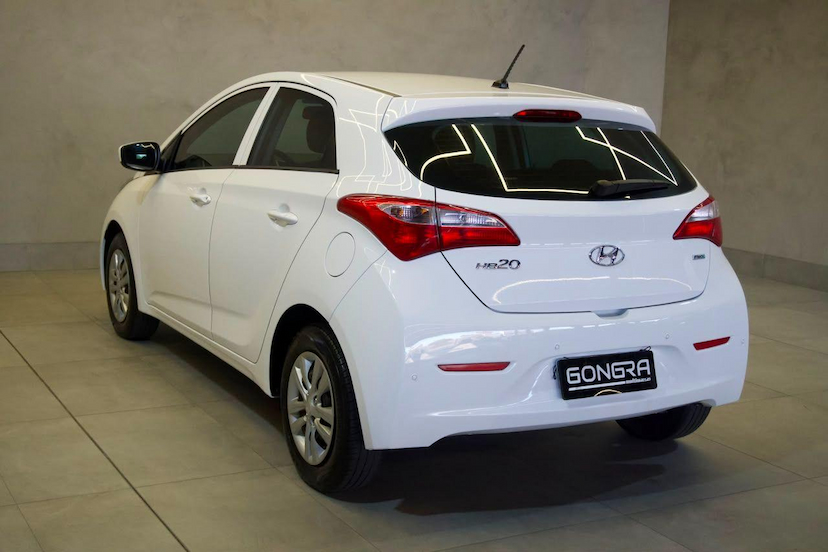 Foto do veículo HYUNDAI HB20  1.0 COMFORT STYLE 12V FLEX 4P MANUAL 2015 116.910 KM 46.900,00