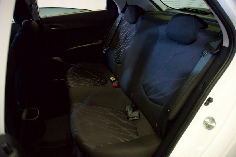 Foto do veículo HYUNDAI HB20  1.0 COMFORT STYLE 12V FLEX 4P MANUAL 2015 116.910 KM 46.900,00
