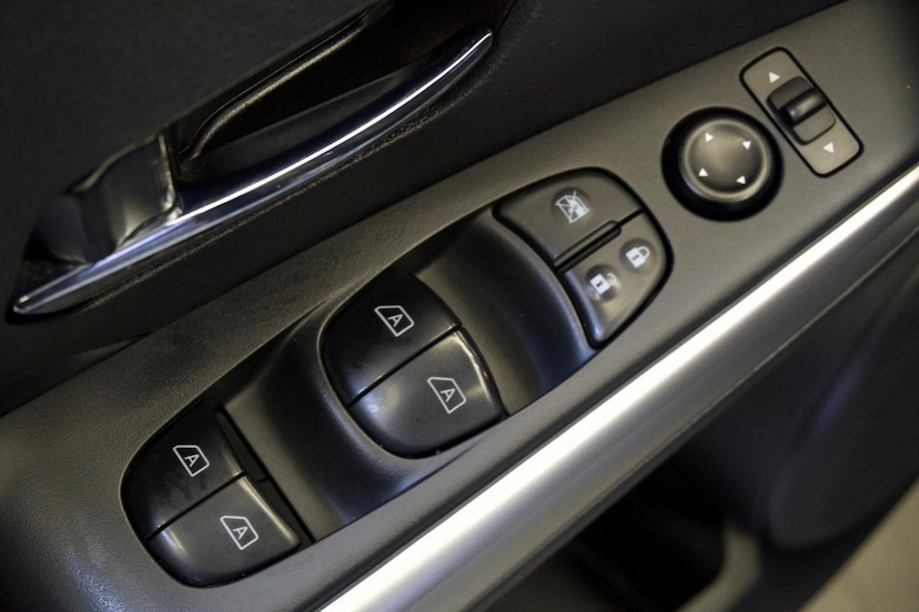 Foto do veículo NISSAN KICKS  ADVANCE CVT 2022 30.650 KM 95.900,00