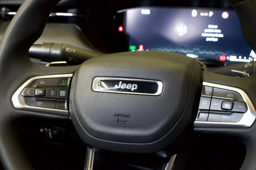 Foto do veículo JEEP COMPASS  SERIE S T 2025 6.225 KM 178.900,00