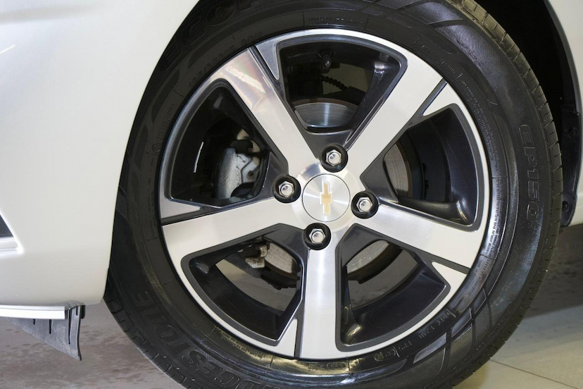 Foto do veículo CHEVROLET ONIX  1.4AT LTZ 2018 34.139 KM 69.900,00