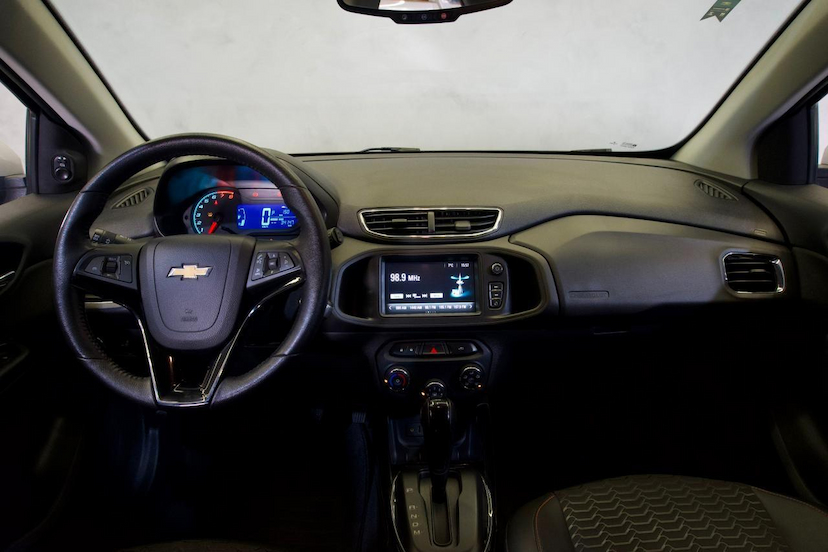Foto do veículo CHEVROLET ONIX  1.4AT LTZ 2018 34.139 KM 69.900,00
