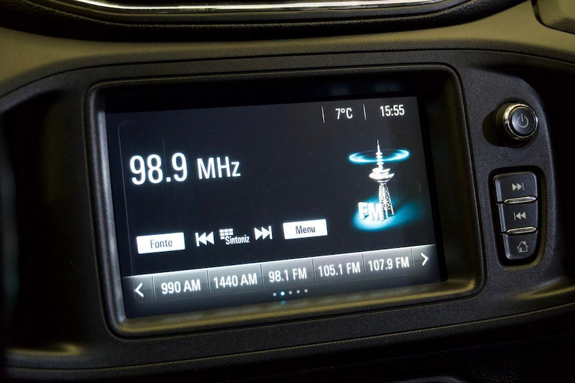 Foto do veículo CHEVROLET ONIX  1.4AT LTZ 2018 34.139 KM 69.900,00