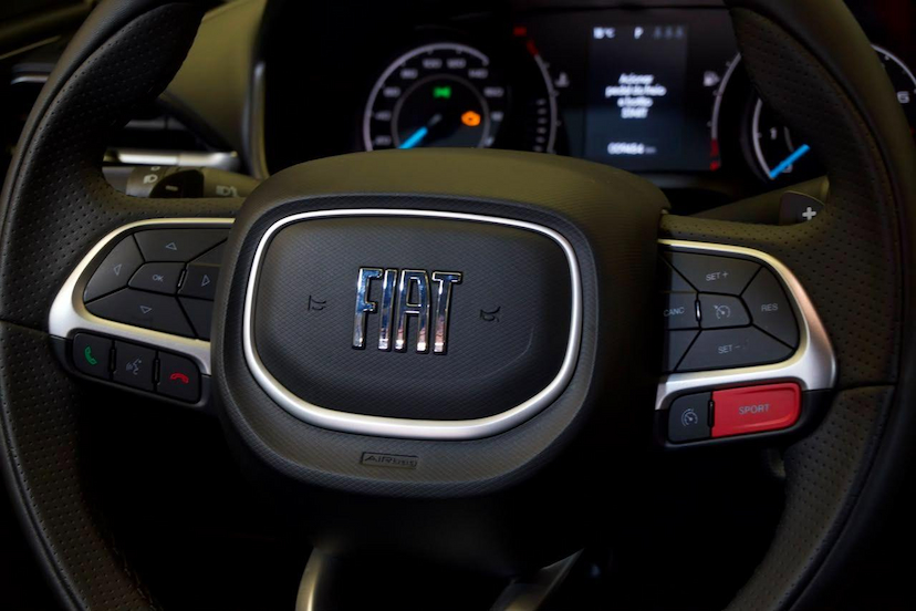 Foto do veículo FIAT FASTBACK  AUDACE 200 TB AUT (HÍBRIDO) 2025 9.363 KM 120.900,00