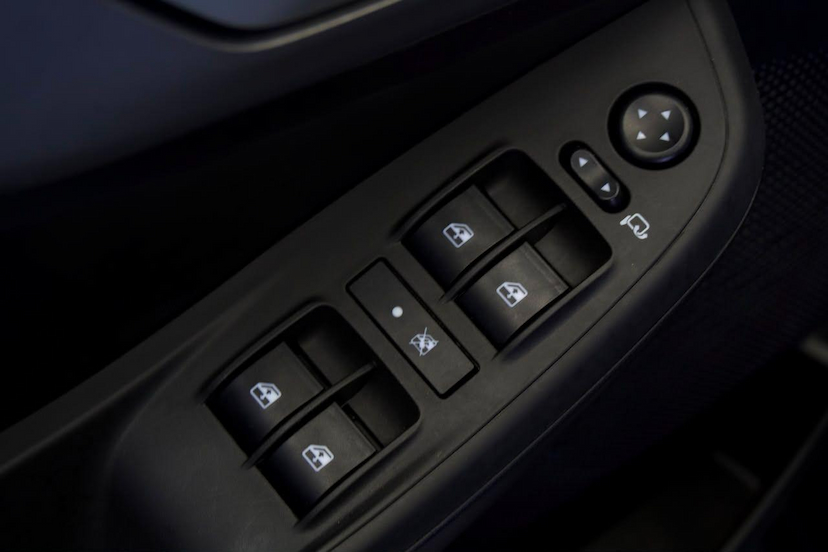 Foto do veículo FIAT FASTBACK  AUDACE 200 TB AUT (HÍBRIDO) 2025 9.363 KM 120.900,00