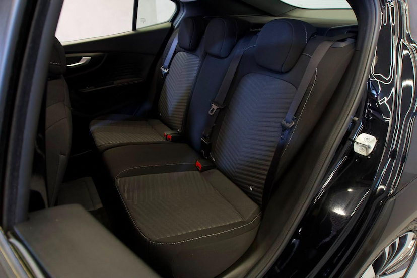 Foto do veículo FIAT FASTBACK  AUDACE 200 TB AUT (HÍBRIDO) 2025 9.363 KM 120.900,00