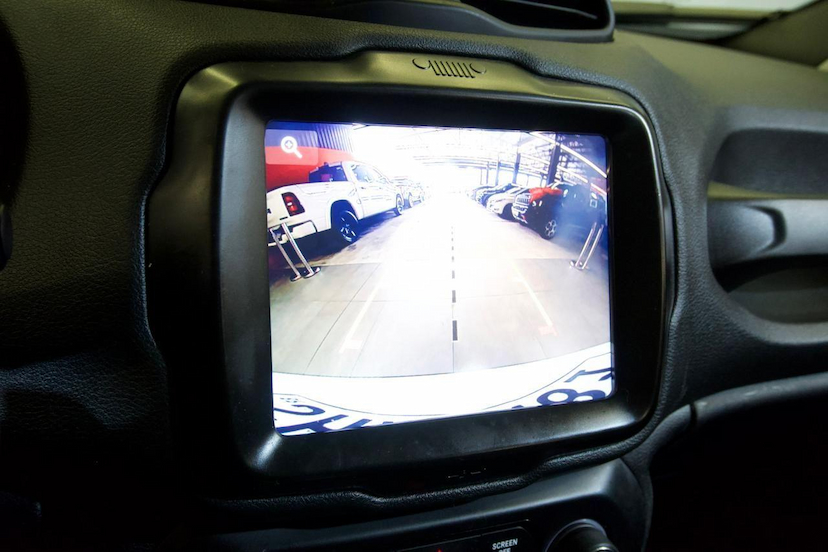 Foto do veículo JEEP RENEGADE  LONGITUDE T270 1.3 TB 4X2 FLEX AUT 2023 54.000 KM 104.900,00