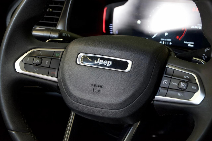 Foto do veículo JEEP RENEGADE  LONGITUDE T270 1.3 TB 4X2 FLEX AUT 2023 54.000 KM 104.900,00