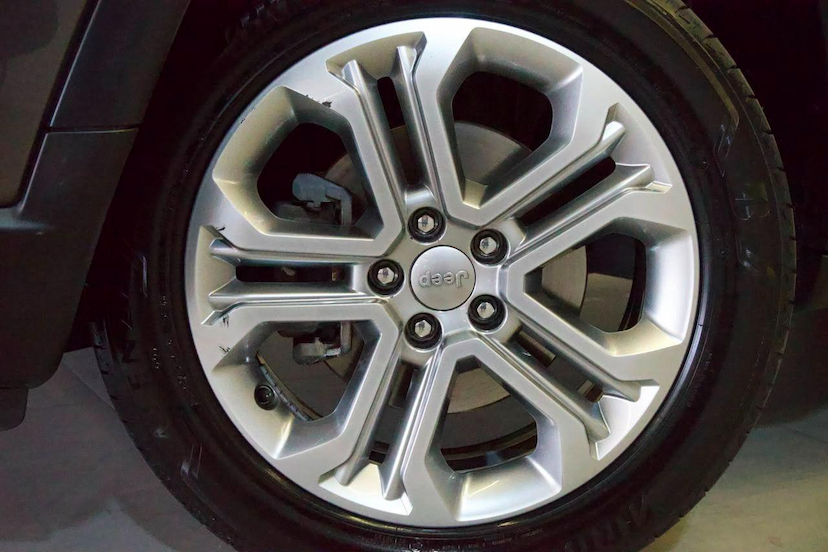 Foto do veículo JEEP COMPASS  LONG TF 2022 69.525 KM 118.900,00