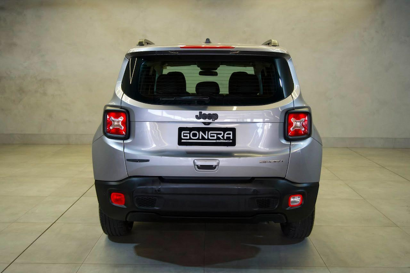 Foto do veículo JEEP RENEGADE  SPORT AT 2020 31.150 KM 78.900,00