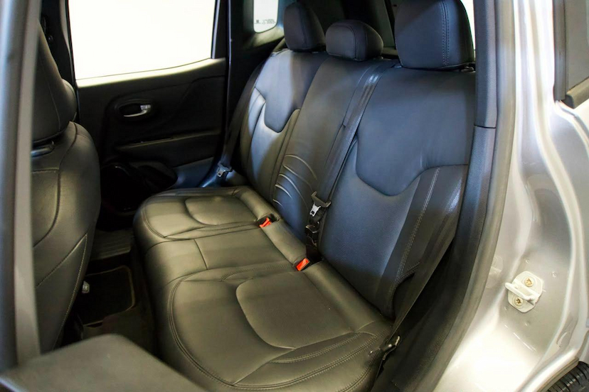 Foto do veículo JEEP RENEGADE  SPORT AT 2020 31.150 KM 78.900,00