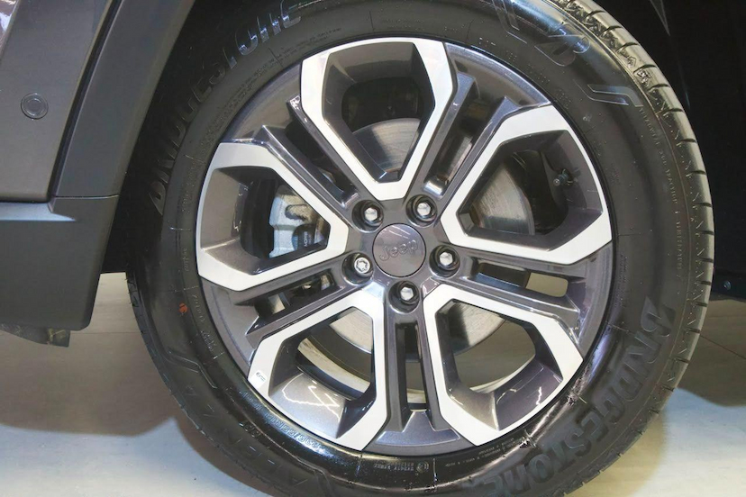 Foto do veículo JEEP COMMANDER  LIMITED T270 1.3 TB FLEX AUT 2023 11.182 KM 162.900,00