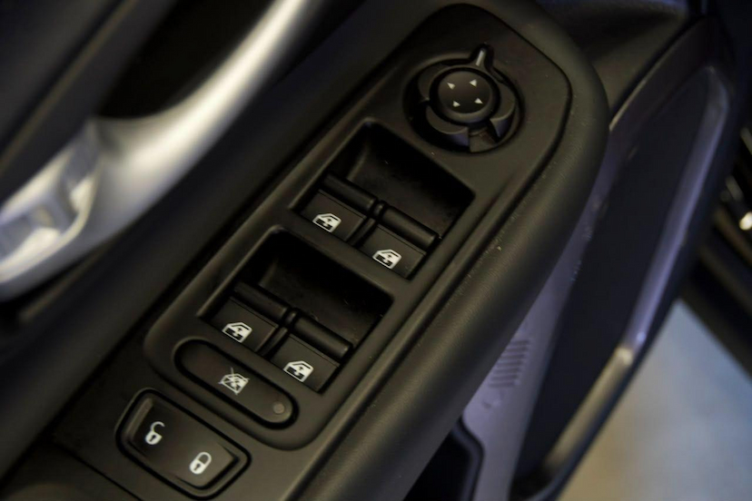 Foto do veículo JEEP RENEGADE  LGTD T270 2025 8.937 KM 119.900,00