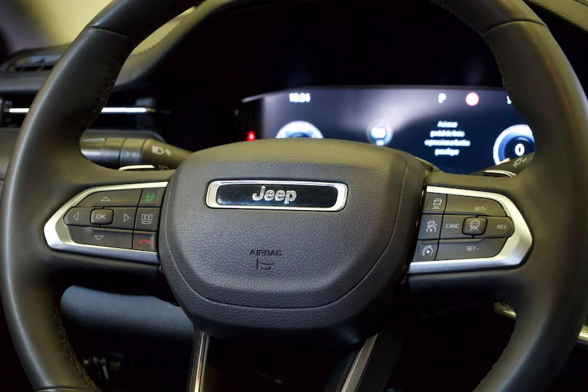 Foto do veículo JEEP COMPASS  LIMITED T 2025 22.380 KM 168.900,00