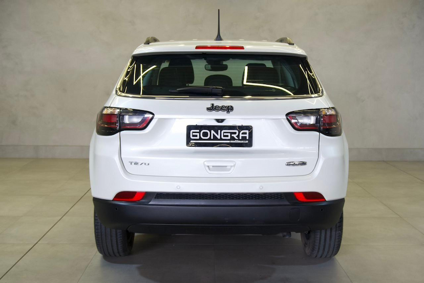 Foto do veículo JEEP COMPASS  LONG TF 2023 16.377 KM 134.900,00